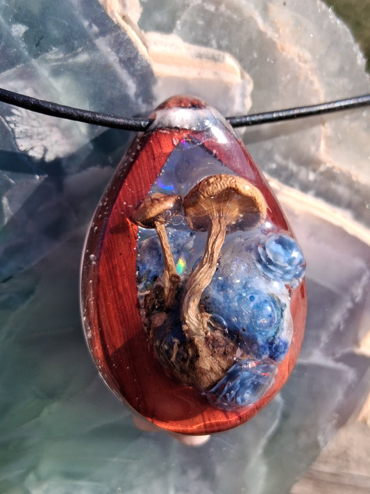 Quartz & Mushroom Pendant 💙✨🌈